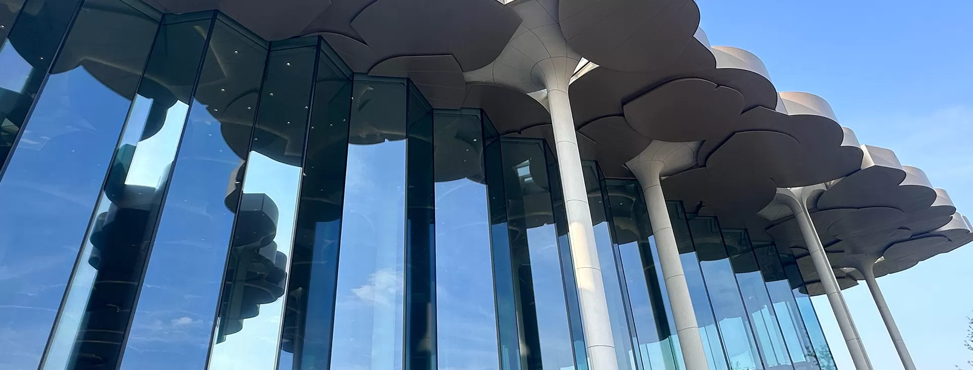 Máquinas de procesamiento de vidrio Hiseng para la industria del vidrio arquitectónico